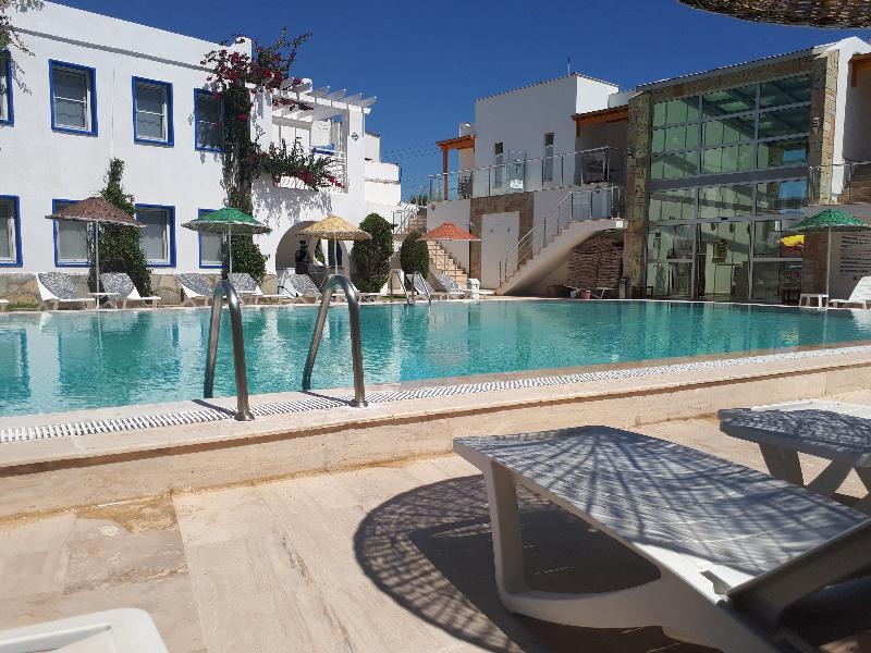 Paradise Apart Hotel Bitez Zewnętrze zdjęcie