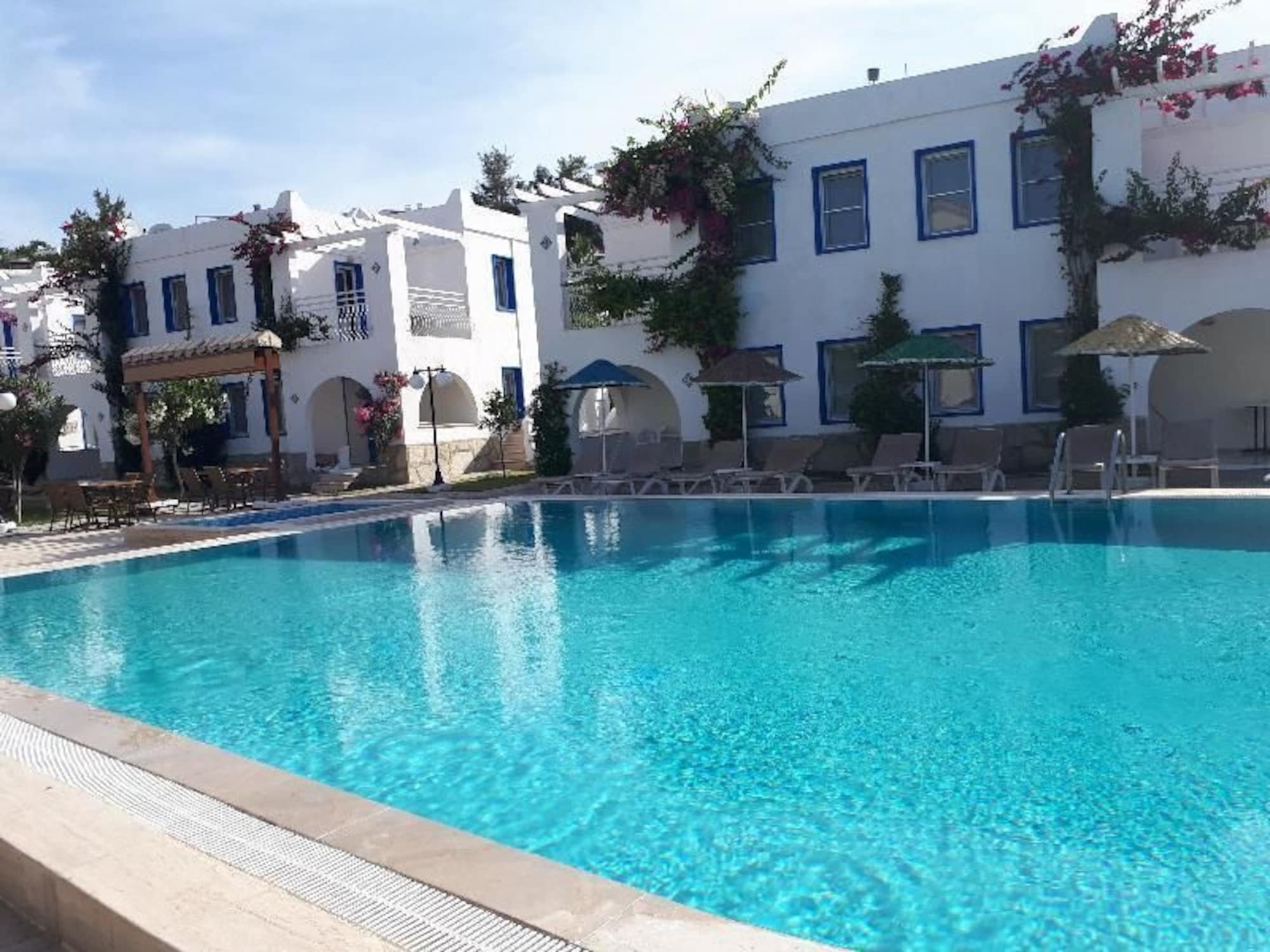 Paradise Apart Hotel Bitez Zewnętrze zdjęcie